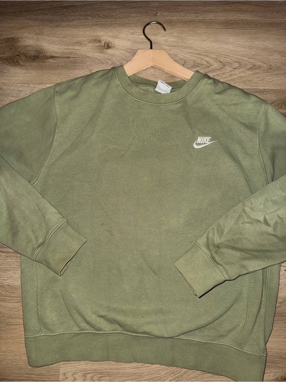 Nike Men's Crewneck Sweatshirt in Olive Green